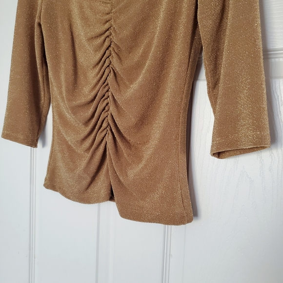 Caché Vintage Gold V-Neck Top - Picture 4 of 6